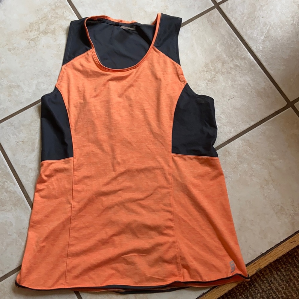 Workout tank top